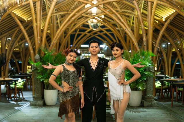 Spice Up Your Saturday: Salsa Dance & Mexican Night Party at Roost Roofscape Restaurant